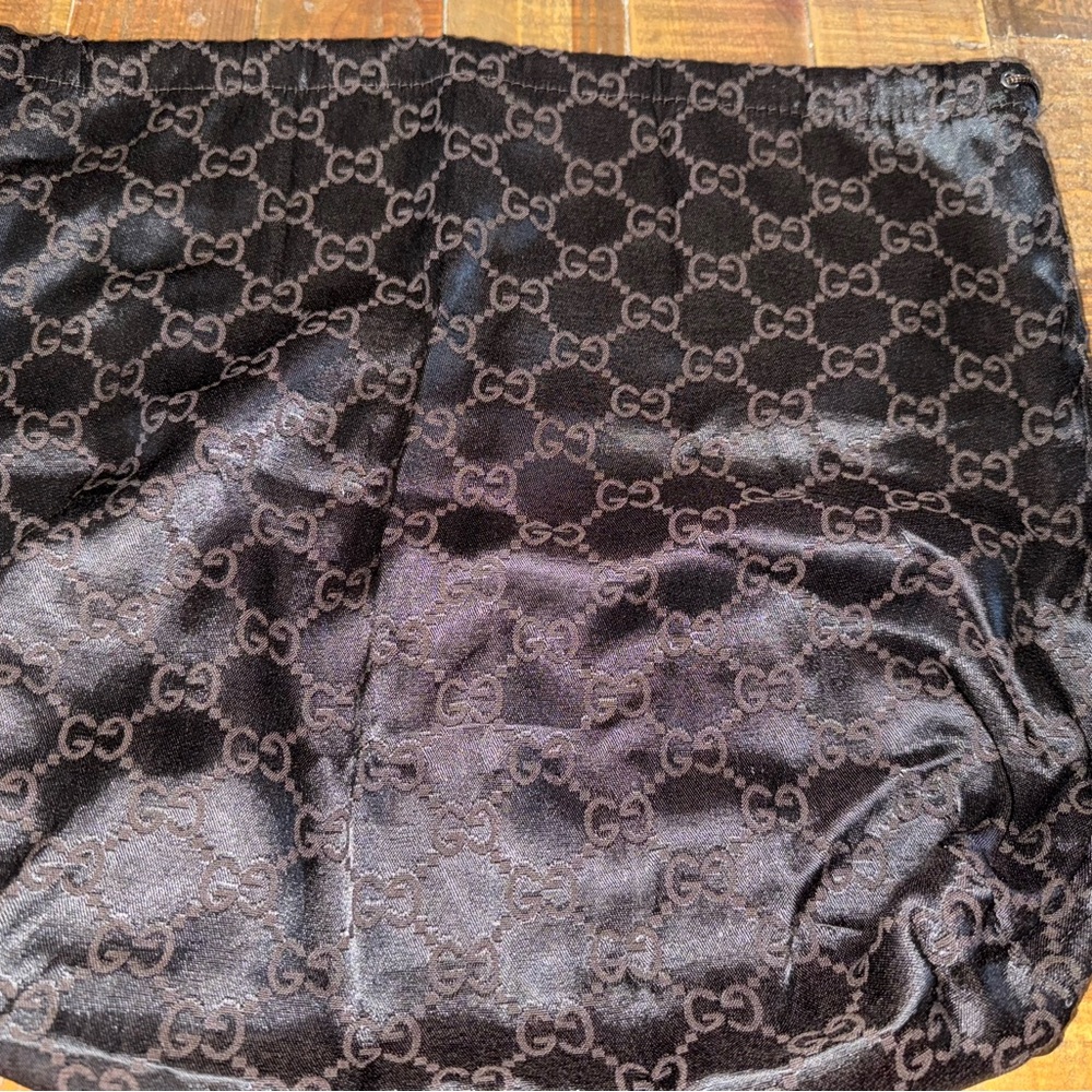 Authentic Gucci Satin GG signature Drawstring Dust Bag Cover 18" X 20" - Picture 2 of 4